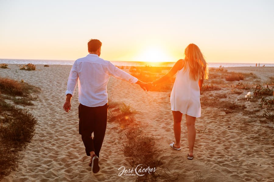 Preboda al Atardecer en la playa Faro de Zahara